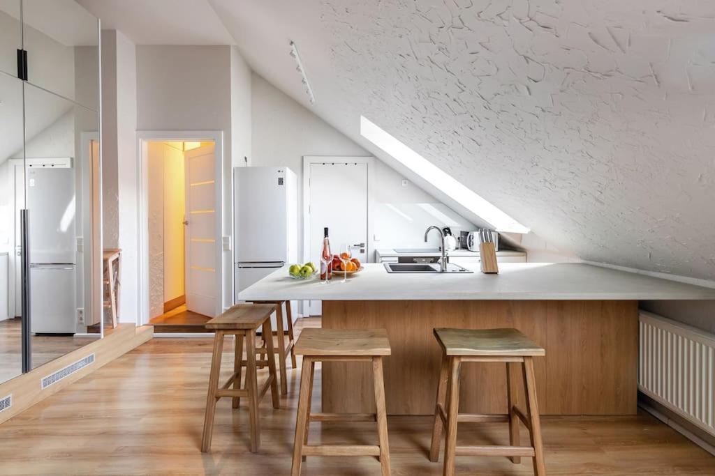 Luxury Apartment In Gediminas Avenue With Terrace Vilnius Exterior photo