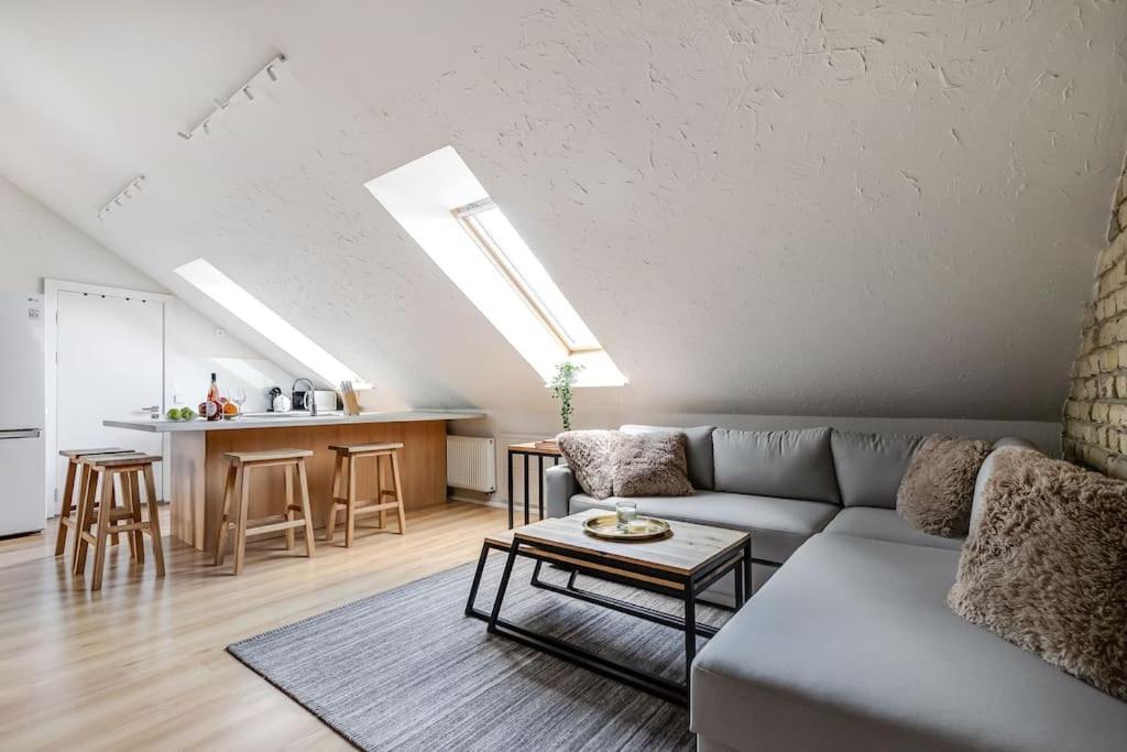Luxury Apartment In Gediminas Avenue With Terrace Vilnius Exterior photo